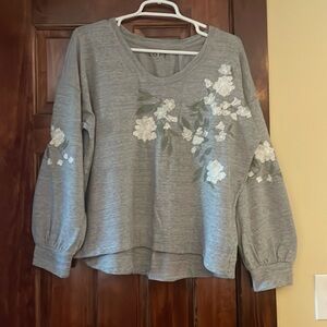 Beautiful barely worn knit top